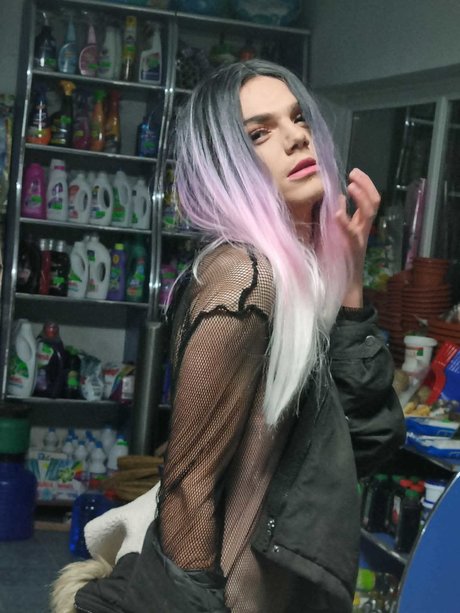 Dixi p nudes model pic