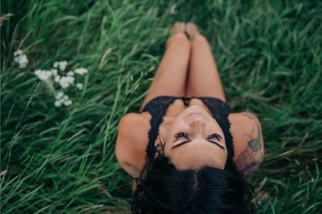 DarkGoddess model pornographic photo