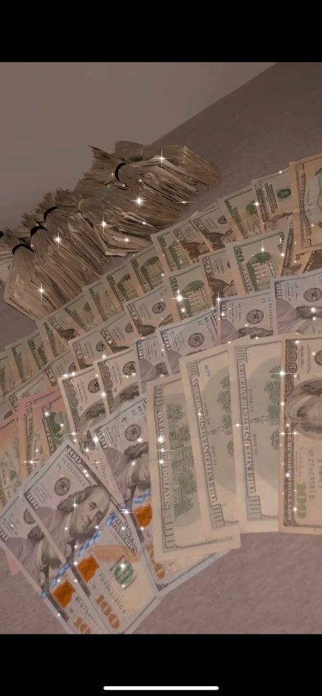 Tatted Beautyy model sex picture