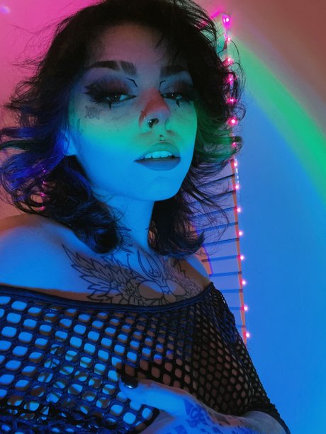 Mango Hoe VIP nude star galleries