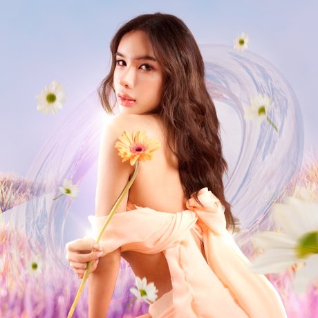 Teacher Praew_ star sexy pics