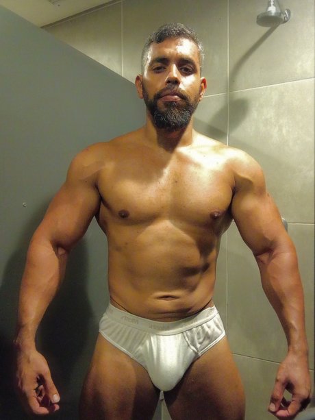 Ragnarok model adult photos