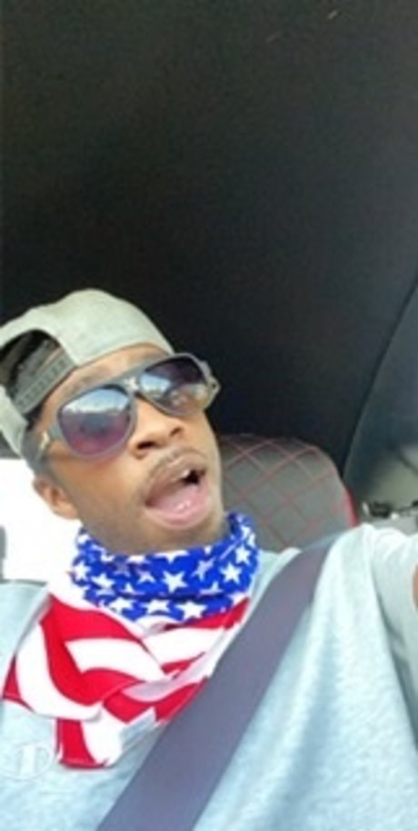 MilO pornographic model img