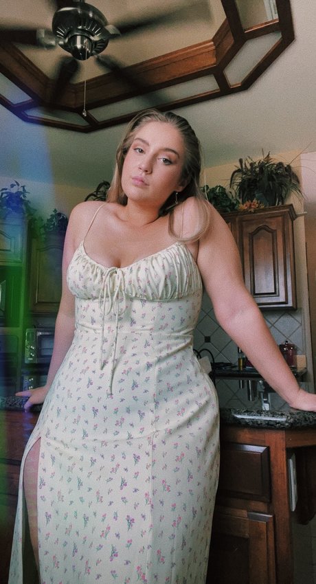 Adalyn sexy star photos