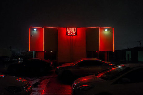 Champagne Mami star erotic pics