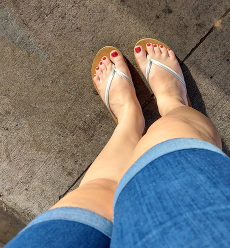 Mknz adult actress image