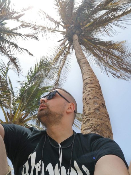 _mydarksidep naked model photo