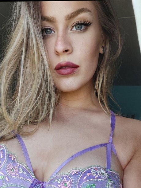 Miss Cece nudes actress photo