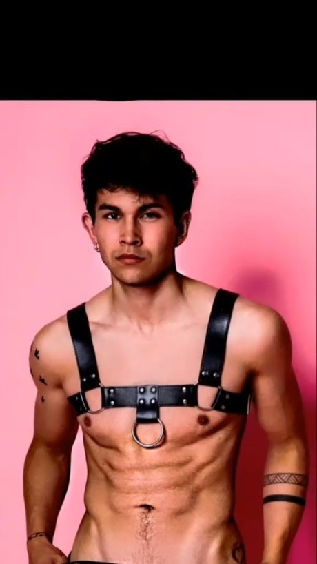 ItsDuco model perfect photo