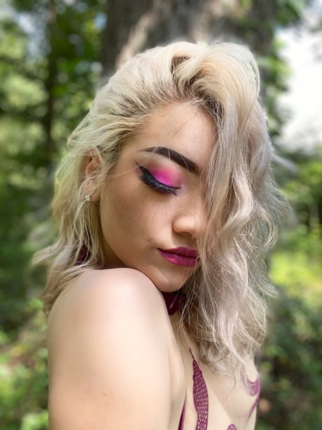 Rosie Rainbow best pornstar pic