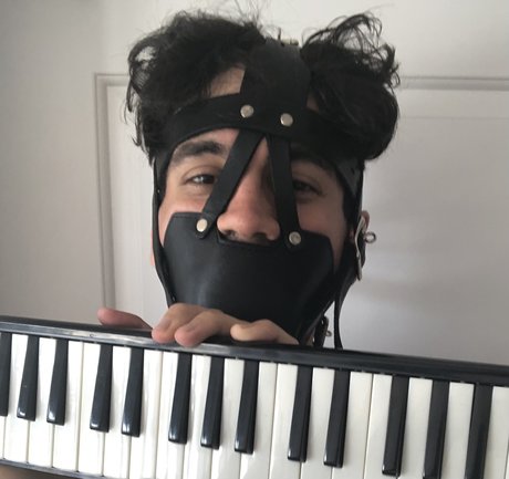 PupTrebleNYC pornstar beautiful pic