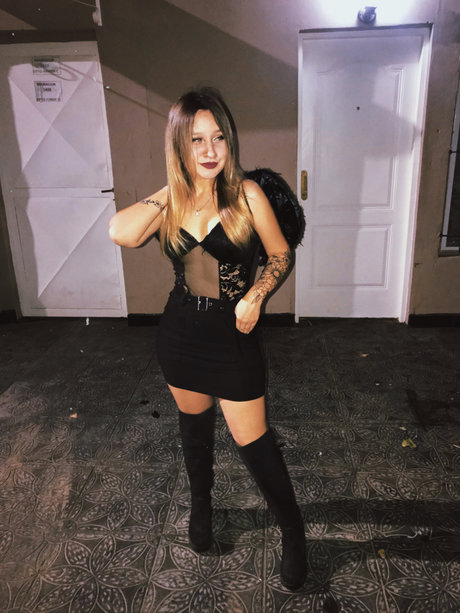 u188357470 pornstar top photo