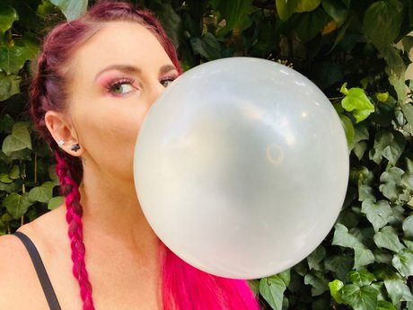 Purplestorm Bubbles model nice photo