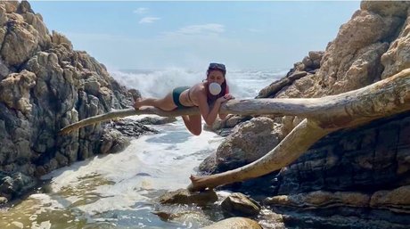 Purplestorm Bubbles model perfect pictures