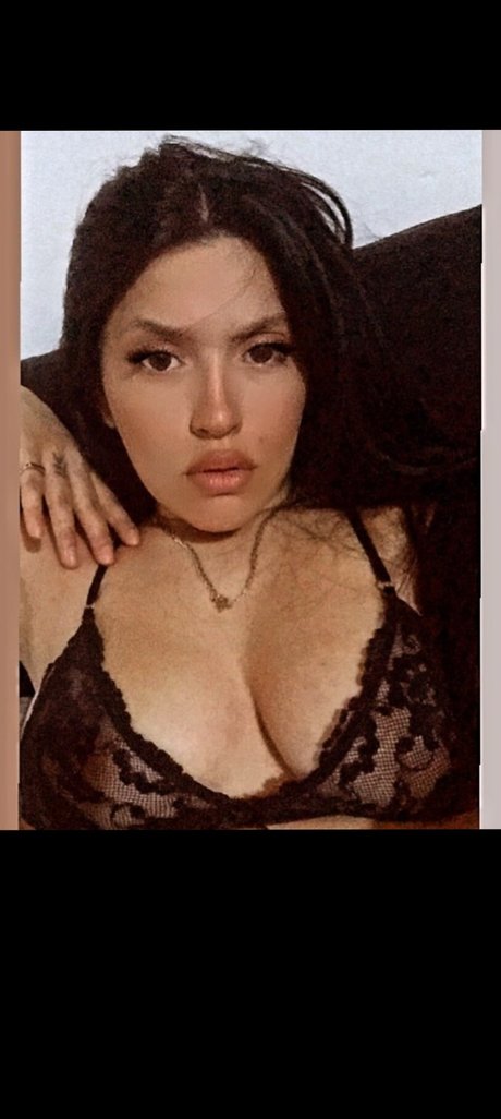 Loba_ xxx model image