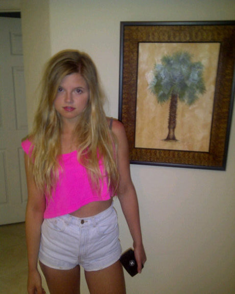 Ana Mulvoy Ten star art pic