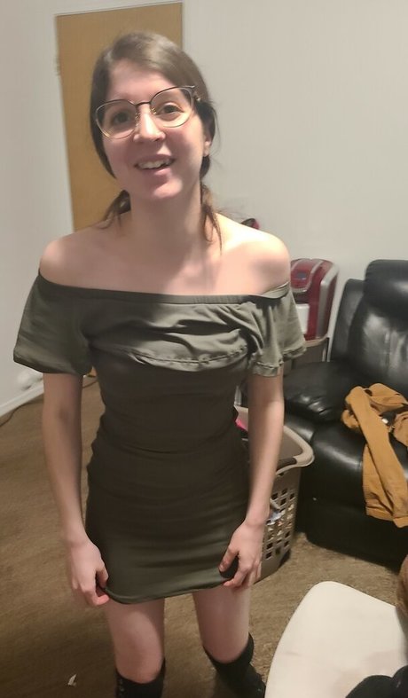 Petitslim free model pic