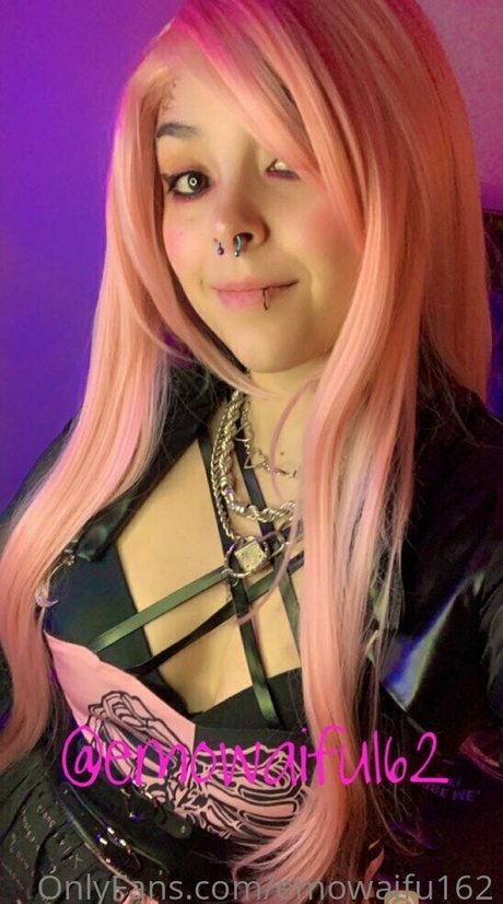 emowaifu162 star top picture