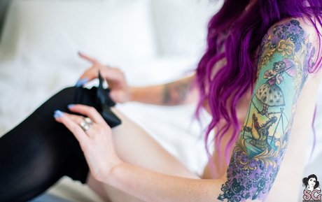 Velvetine SG pretty model photo