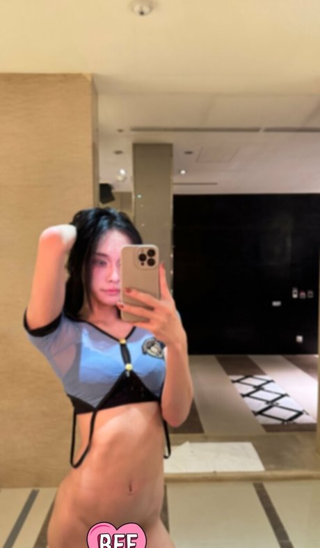 Fancy xxoo nude actress photos