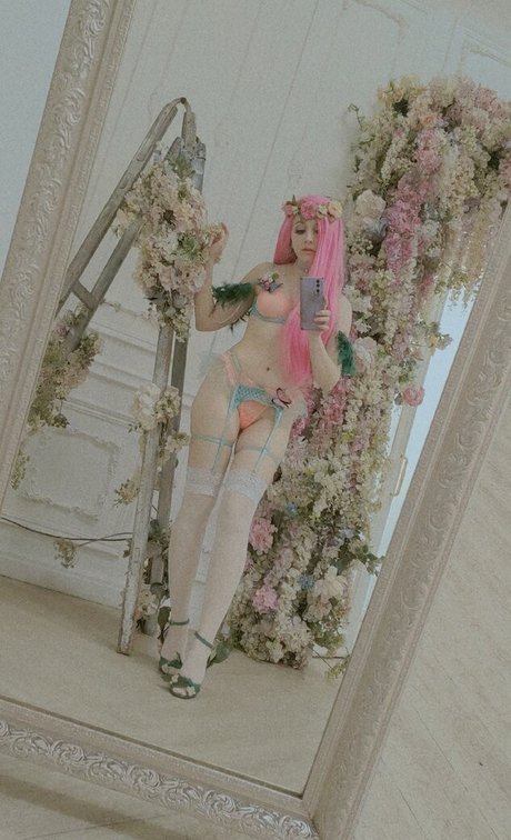 MaddyHaru model erotic images