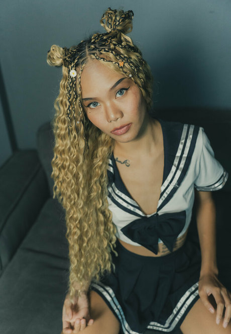 creampeyes naked actress pics