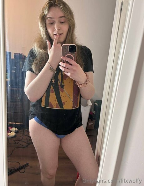 lilxwolfy sex model archive