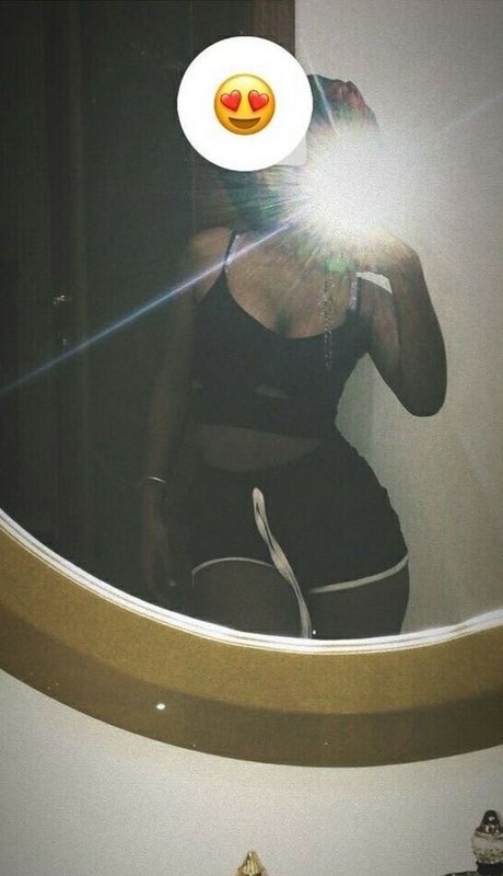 oil7ll pornstar sexy photos