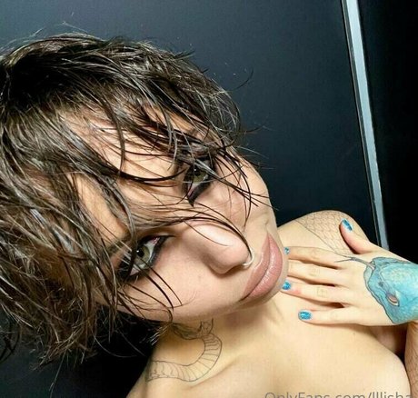 lllisha pornographic model photo