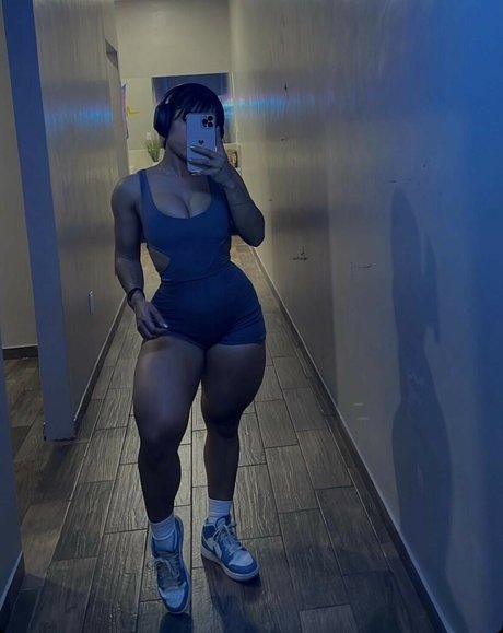 Linnnna Linnnna pornographic star galleries