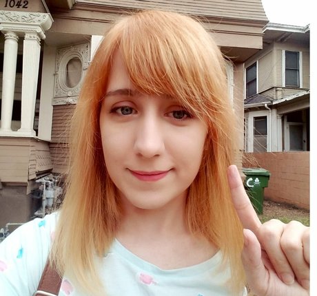 SquChan pornstar adult archive