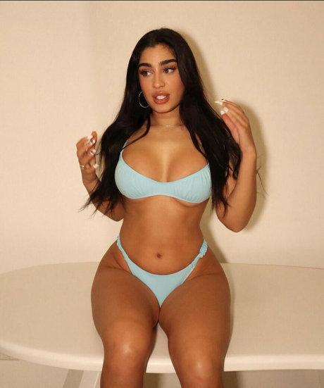 parmidashahh high quality model image