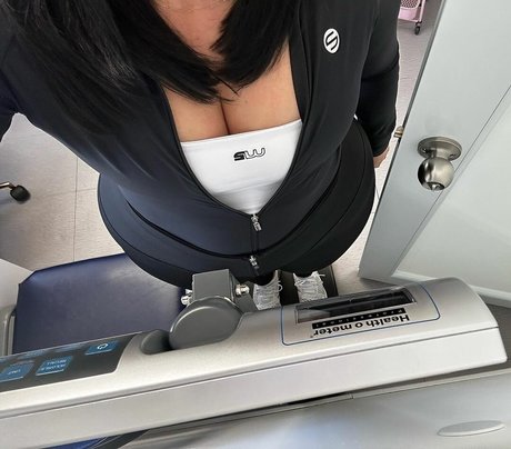 Franche Tamil model pic