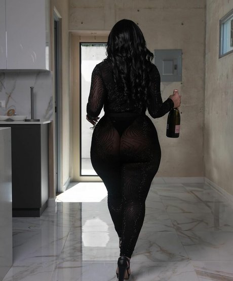 Franche Tamil top model img