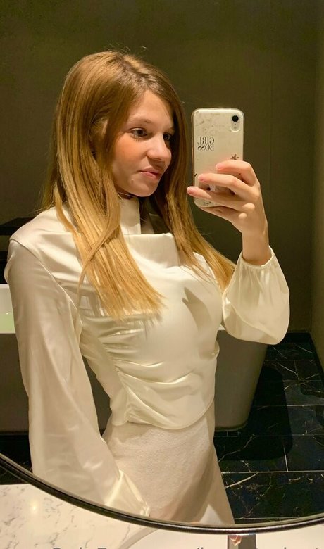 kendalljane nude model pic