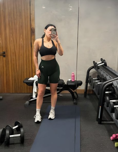 Amy Roseling pretty actress image