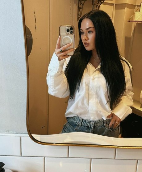 Amy Roseling exclusive model galleries