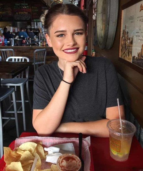 Hallie Clark star nice img