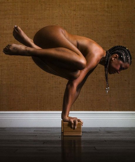 Naya Rappaport naked actress images