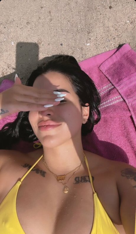 Selenaxoxoxo Marian pornstar nude photo