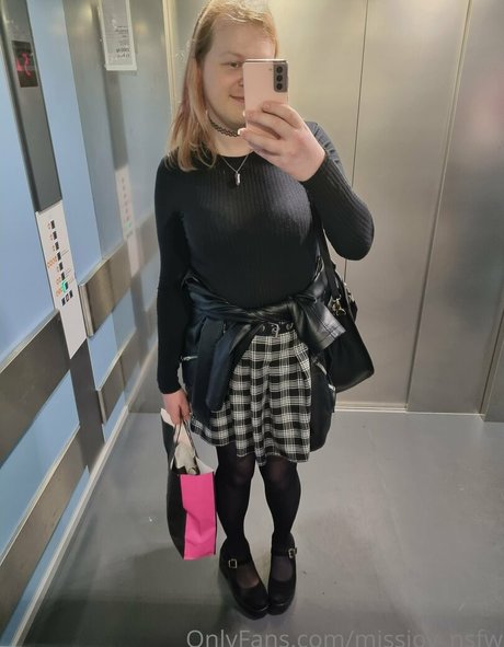 missjoy nsfw model photo