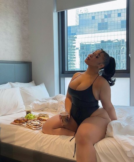 amielatisha pornstar nude archive