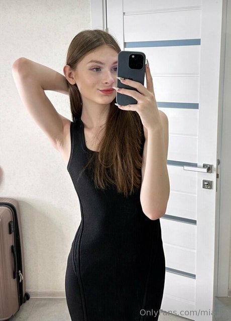 mia ts model nude pictures