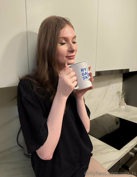 mia ts model high quality image