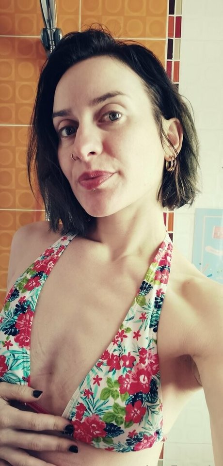 missfloraberlinfree model art gallery