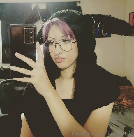 lucyluciid pornstar sex photos