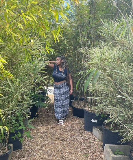 Plantbae pornstar naked photos