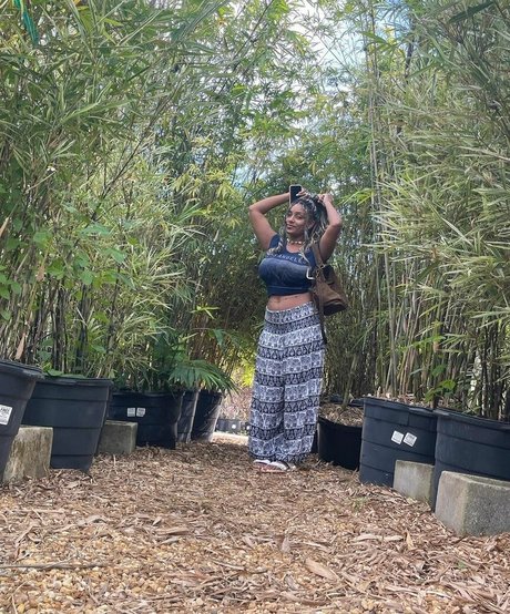 Plantbae hot pornstar pics