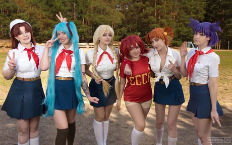 Liz Joestar porn model galleries