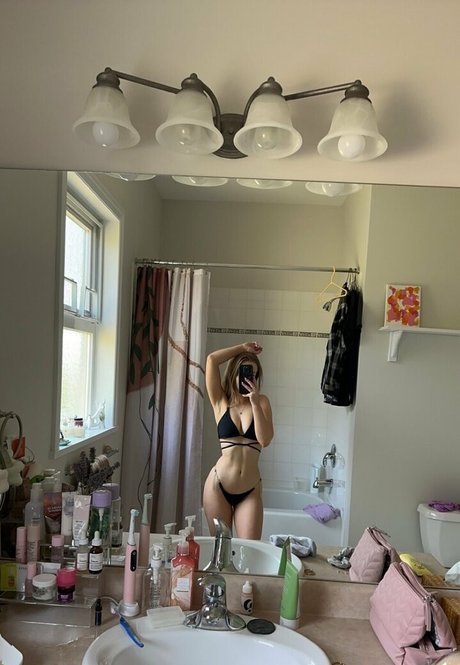 mia monet naked pornstar photos